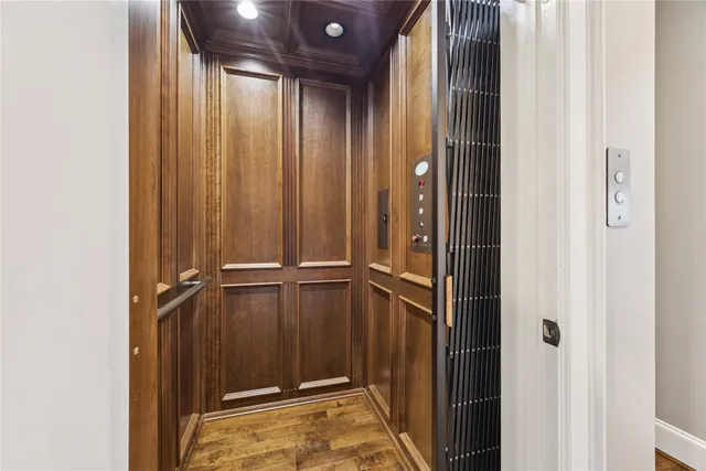 $2,025,000 | 5310 Woodway Drive, Houston, TX 77056