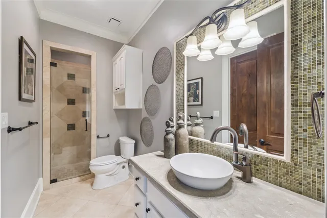 $2,025,000 | 5310 Woodway Drive, Houston, TX 77056