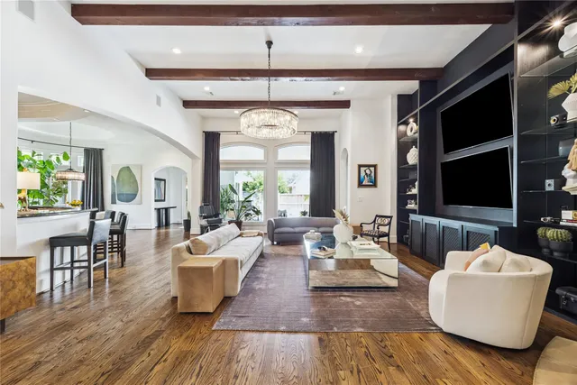 $2,025,000 | 5310 Woodway Drive, Houston, TX 77056