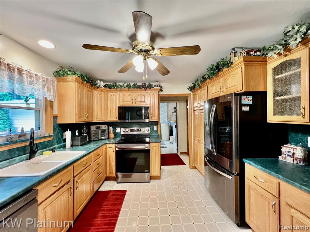 3775 Carrigan Road Fort Gratiot, MI 48059 - Photo 10 of 54 Gallery Image 10