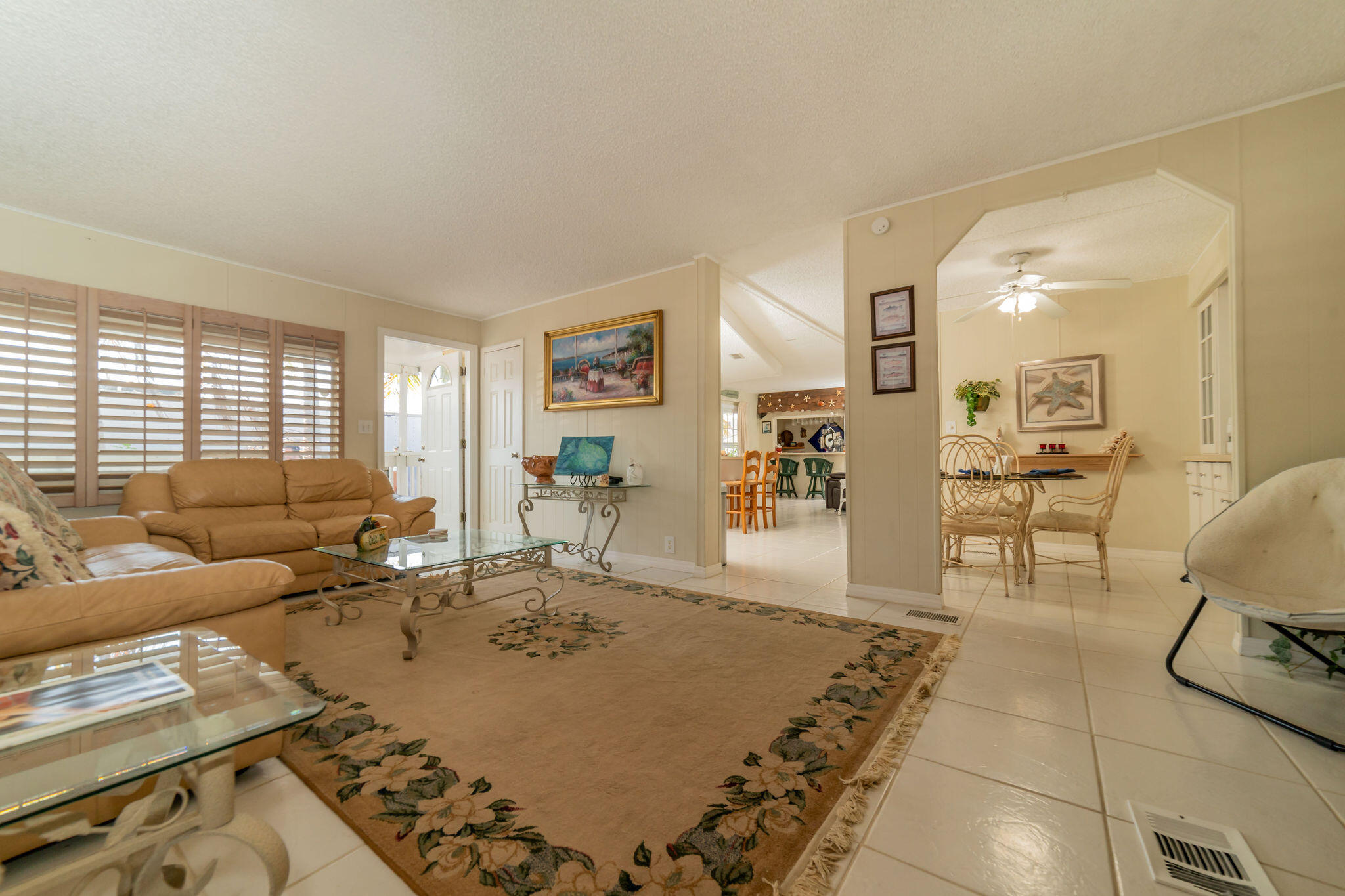 142 Long Key Road Key Largo, FL 33037 - Photo 16 of 73 Living Room