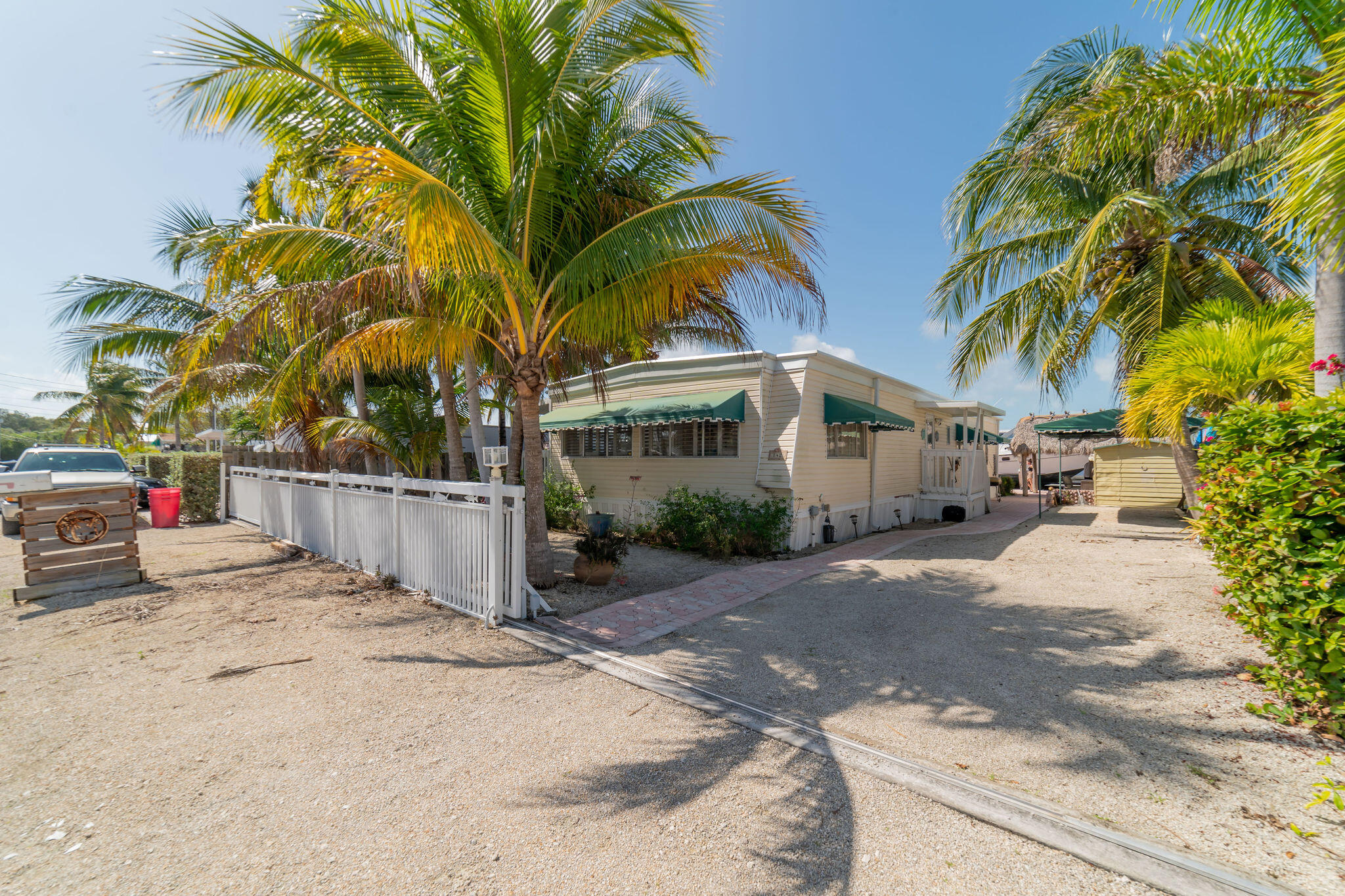 142 Long Key Road Key Largo, FL 33037 - Photo 4 of 73 Gated Yard