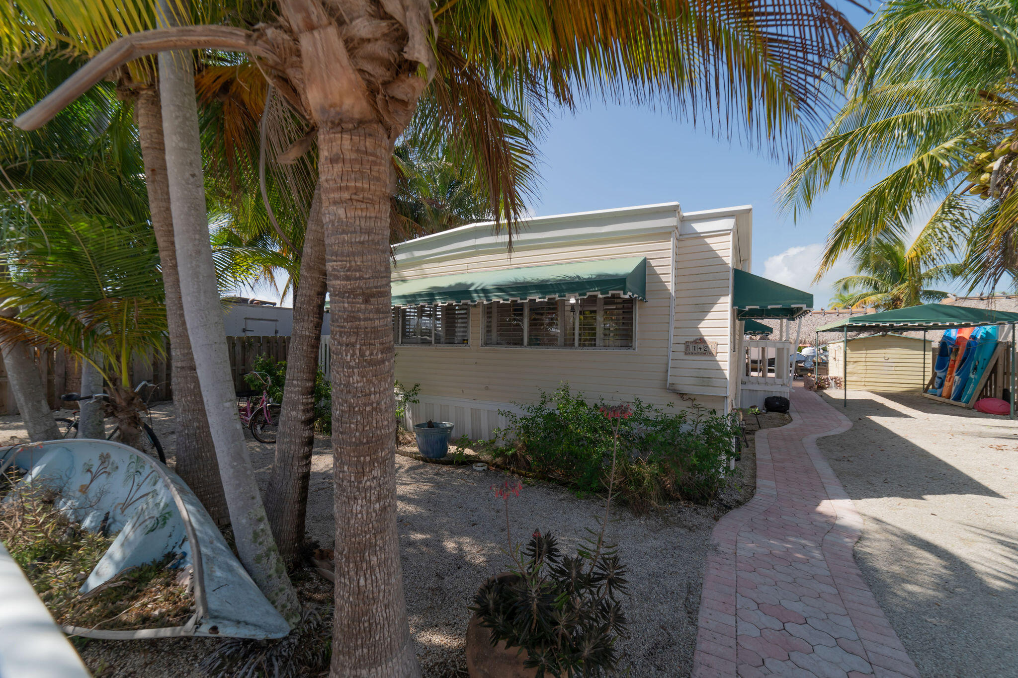 142 Long Key Road Key Largo, FL 33037 - Photo 5 of 73 Front Exterior