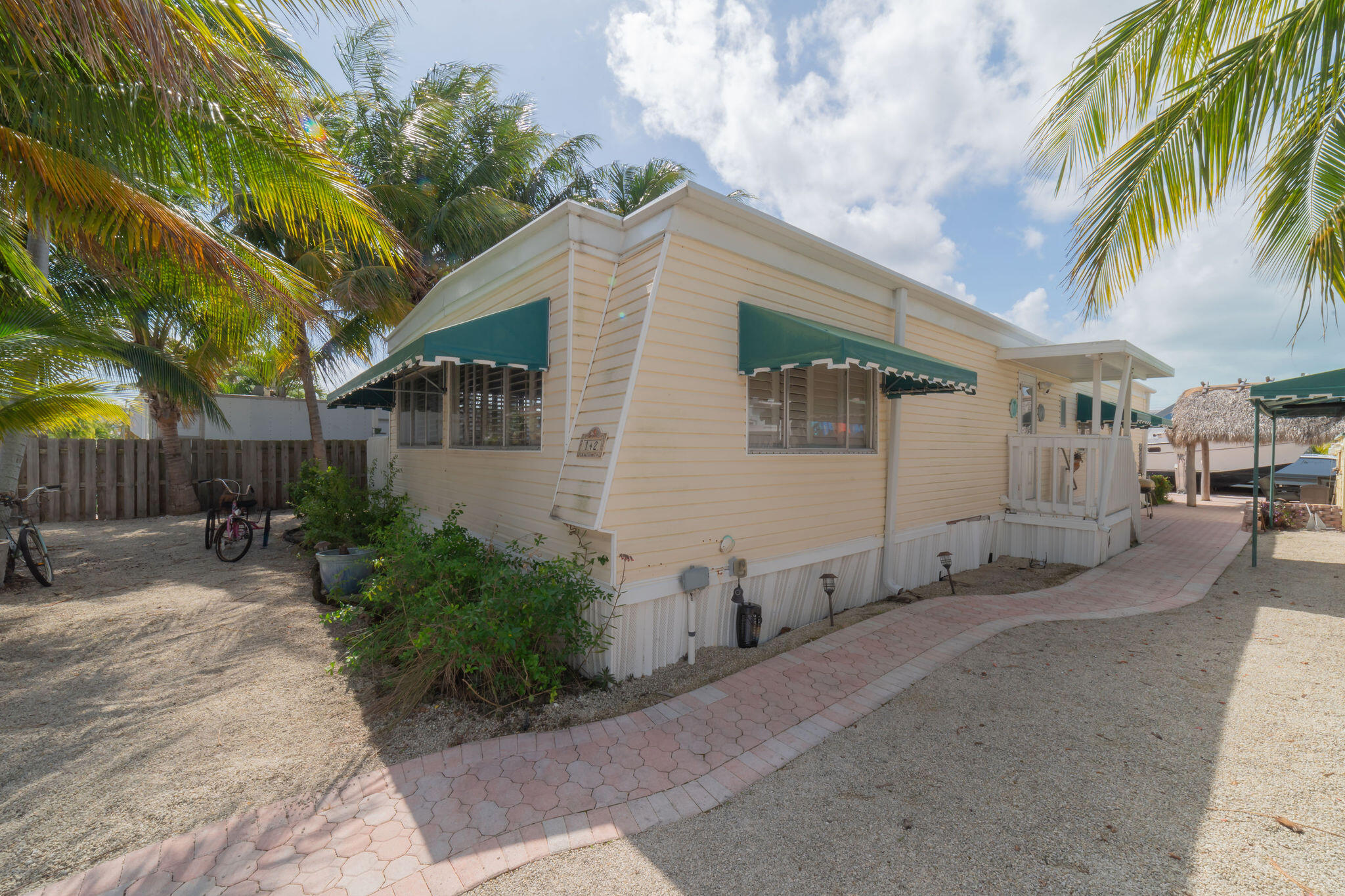 142 Long Key Road Key Largo, FL 33037 - Photo 7 of 73 Front of House