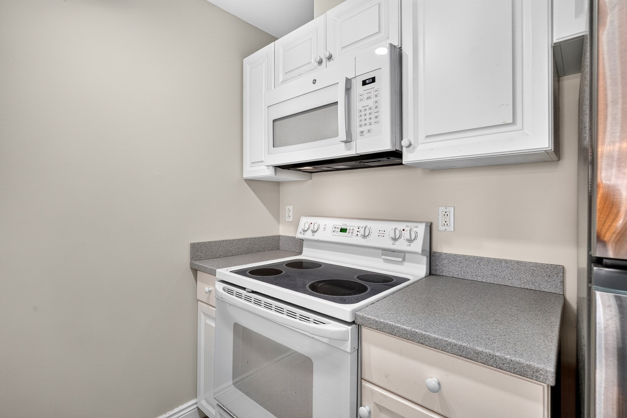 4 Charlesgate East, Unit 4402 Boston, MA 02215 - Photo 8 of 18 Gallery Image 8
