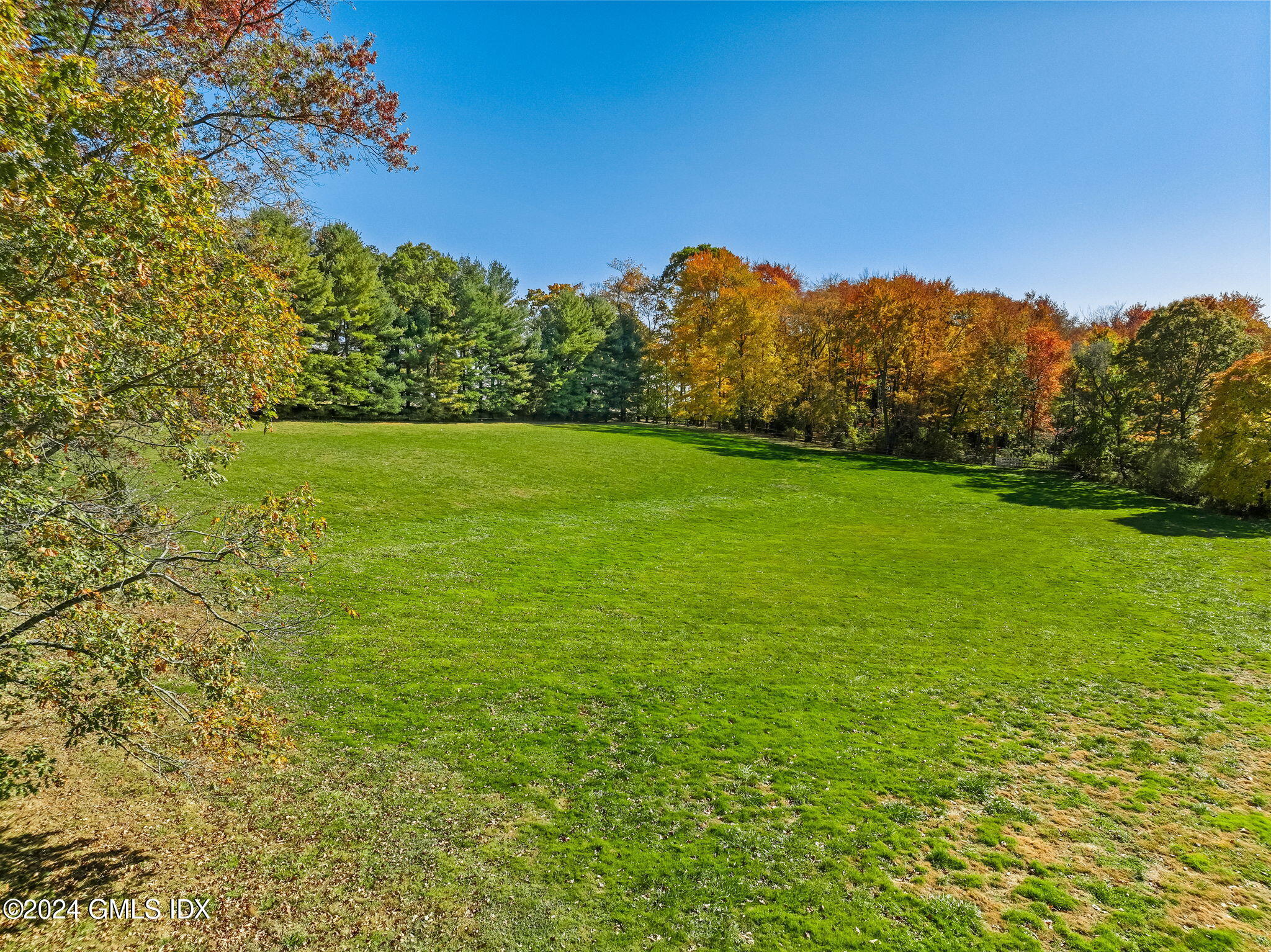 528 Round Hill Road Greenwich, CT 06831 - Photo 10 of 13 528 Round Hill