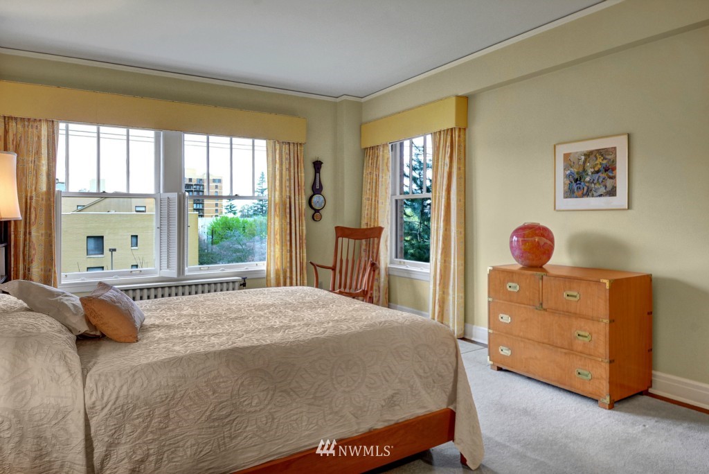 1223 Spring Street, Unit 400 Seattle, WA 98104 - Photo 12 of 13