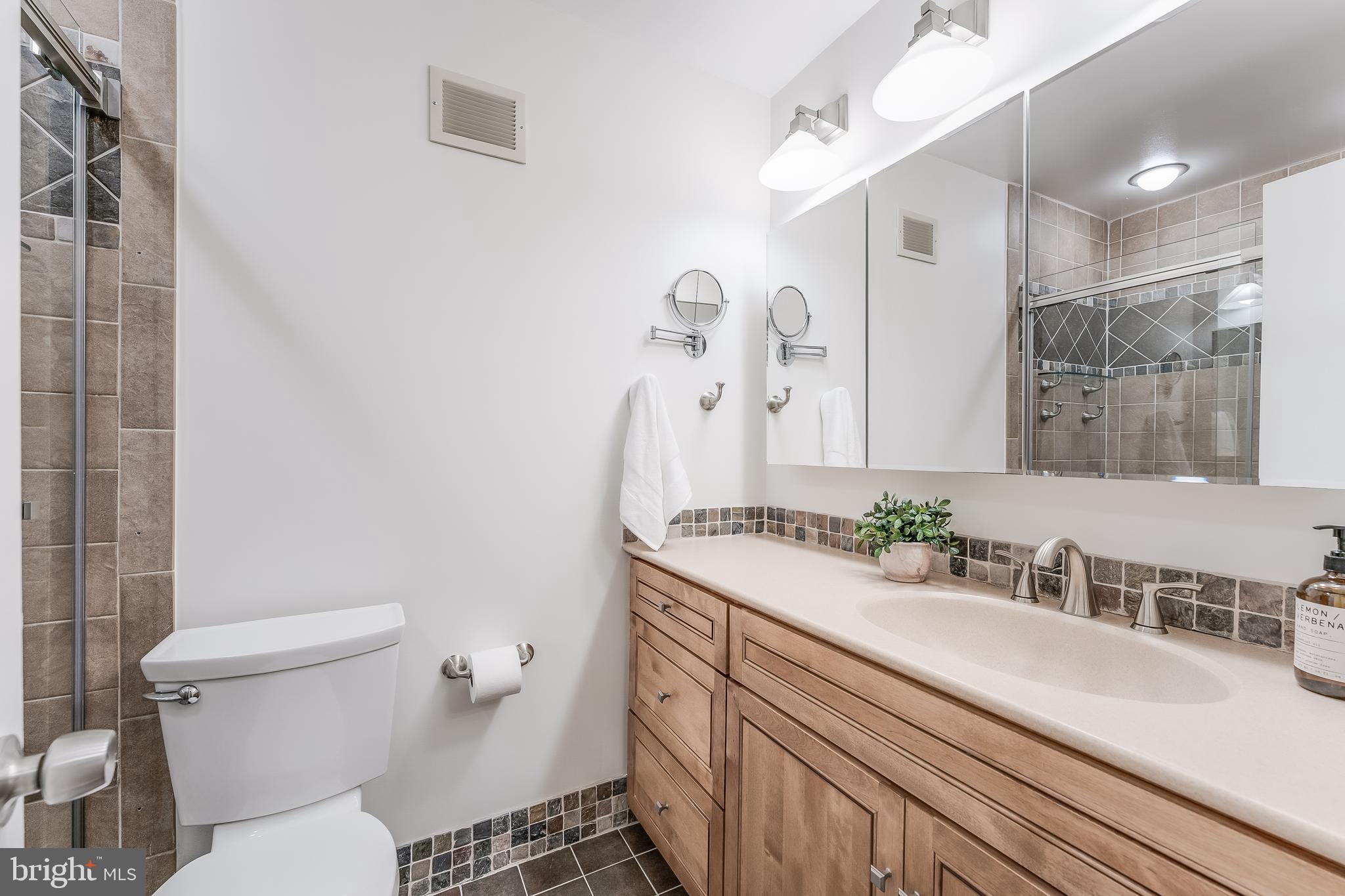 2515 Fowlers Lane Reston, VA 20191 - Photo 37 of 66