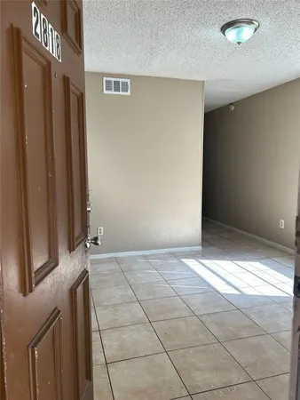 $1,725 | 2818 South Fielder Road, Arlington, TX 76015