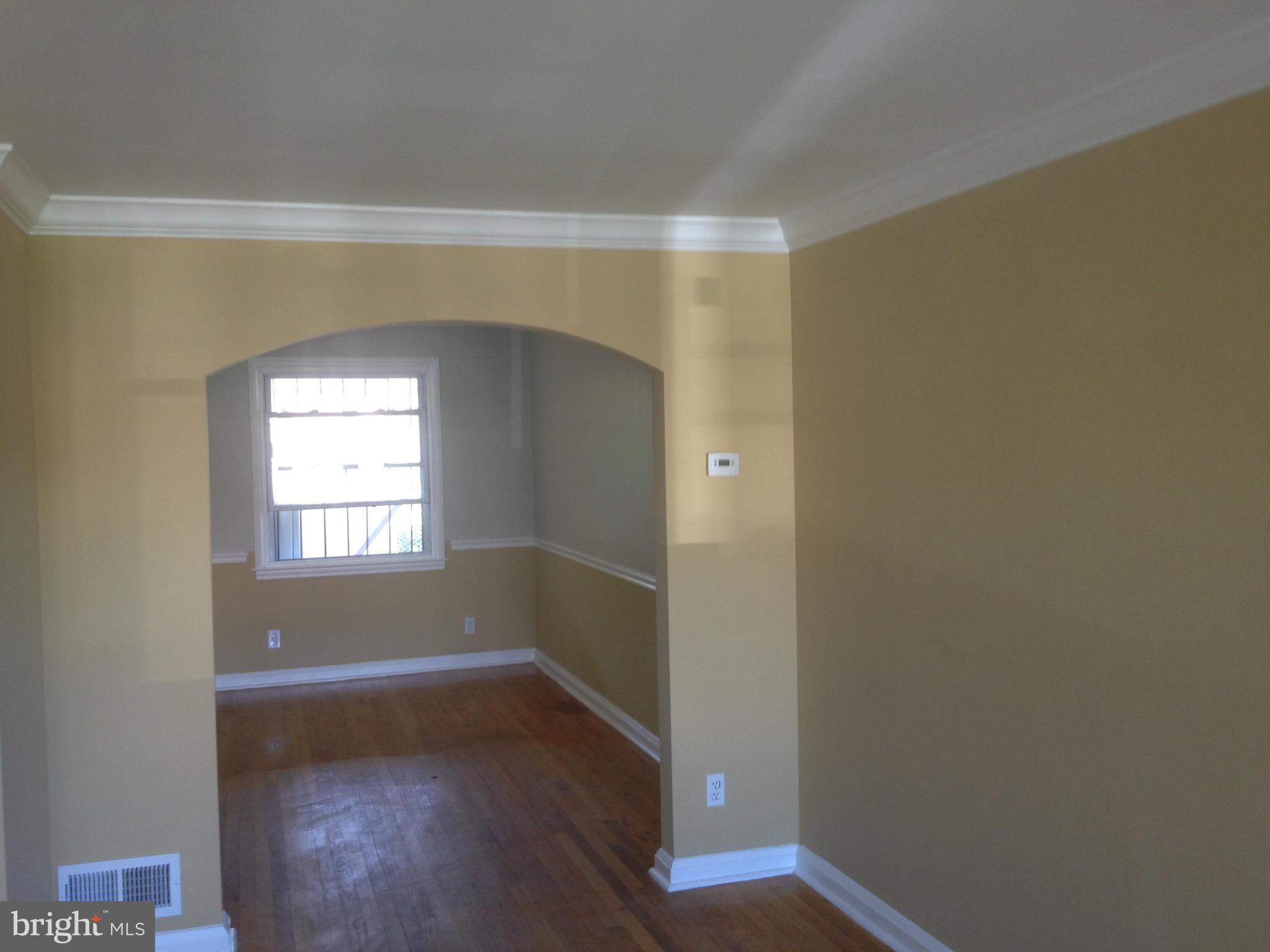 767 Fulbrook Road Baltimore, MD 21222 - Photo 7 of 17 Living Room