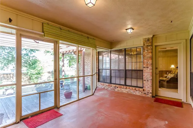 $285,000 | 1013 Canyon Ridge Drive, DeSoto, TX 75115