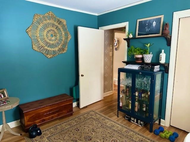 4992 Princeton Road Memphis, TN 38117 - Photo 12 of 13 a room with furniture and a window