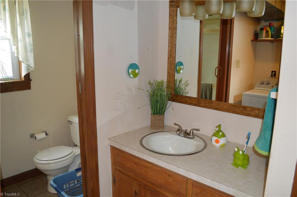 227 Miller Road Mount Airy, NC 27030 - Photo 12 of 30 Gallery Image 12