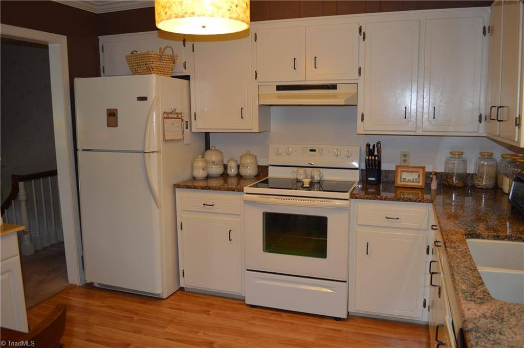 227 Miller Road Mount Airy, NC 27030 - Photo 19 of 30 Gallery Image 19