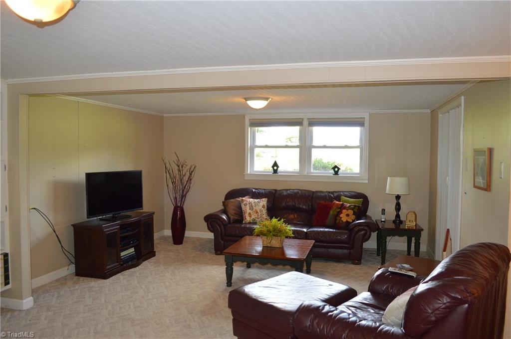 227 Miller Road Mount Airy, NC 27030 - Photo 6 of 30 Gallery Image 6