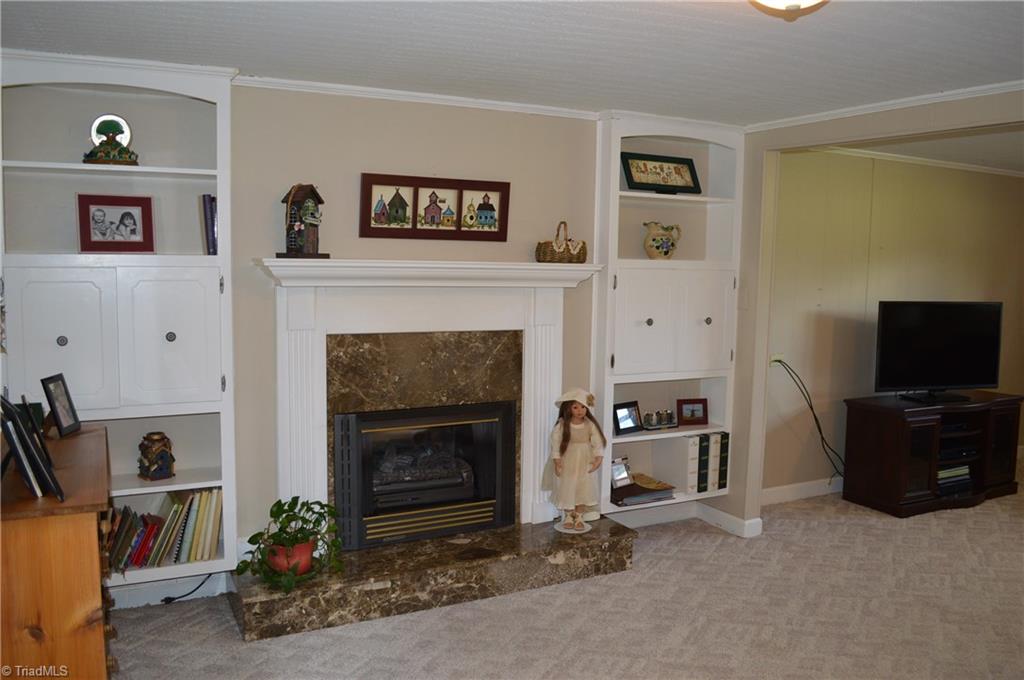 227 Miller Road Mount Airy, NC 27030 - Photo 7 of 30 Gallery Image 7