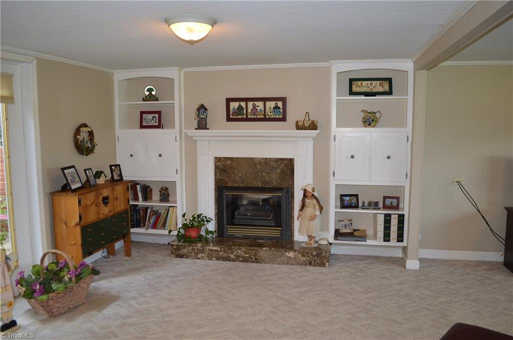227 Miller Road Mount Airy, NC 27030 - Photo 8 of 30 Gallery Image 8