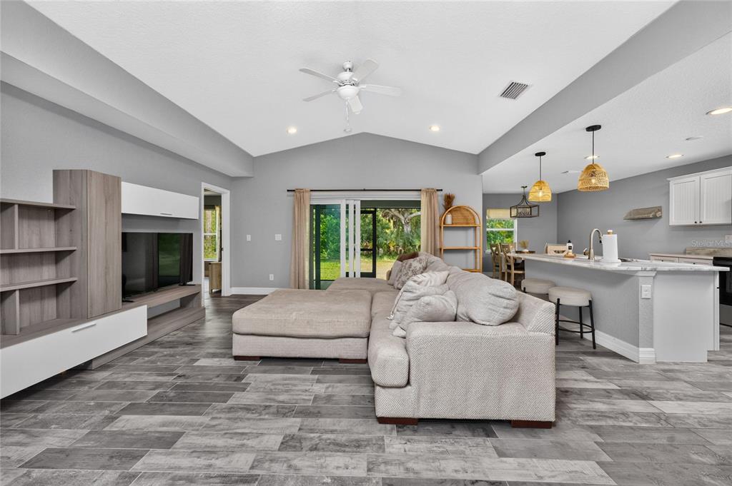 310 Albatross Road Rotonda West, FL 33947 - Photo 11 of 48 Gallery Image 11