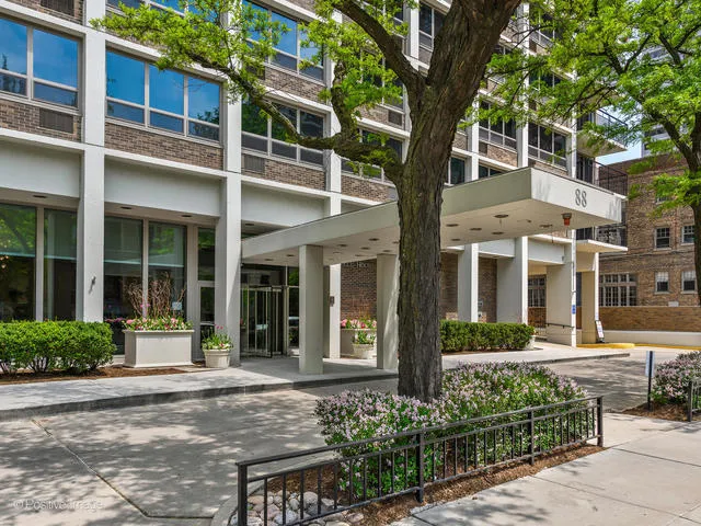 $2,850 | 88 West Schiller Street, Unit 1504, Chicago, IL 60610