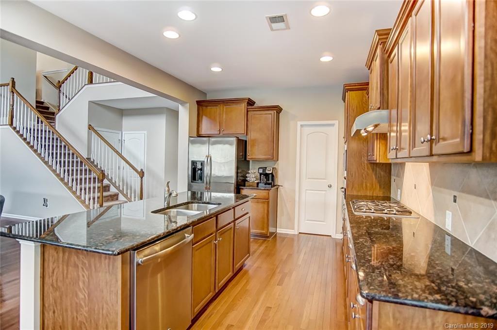 645 Reliance Court Tega Cay, SC 29708 - Photo 9 of 47
