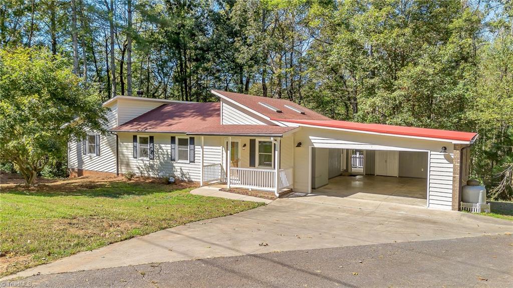 149 Stonebridge Road Purlear, NC 28665 - Photo 1 of 48