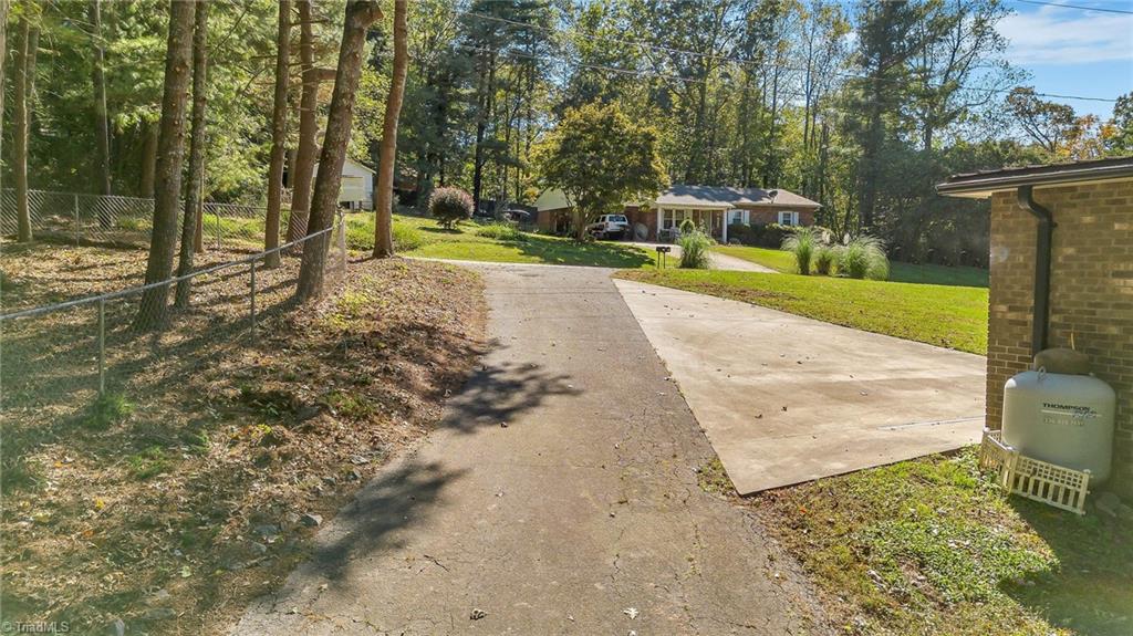 149 Stonebridge Road Purlear, NC 28665 - Photo 6 of 48