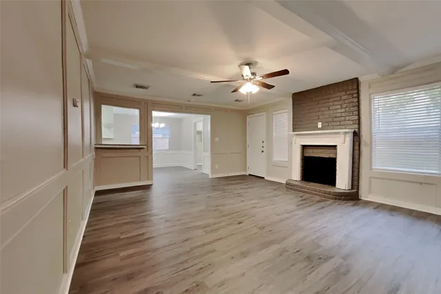 $2,400 | 5402 Woodville Lane, Spring, TX 77379