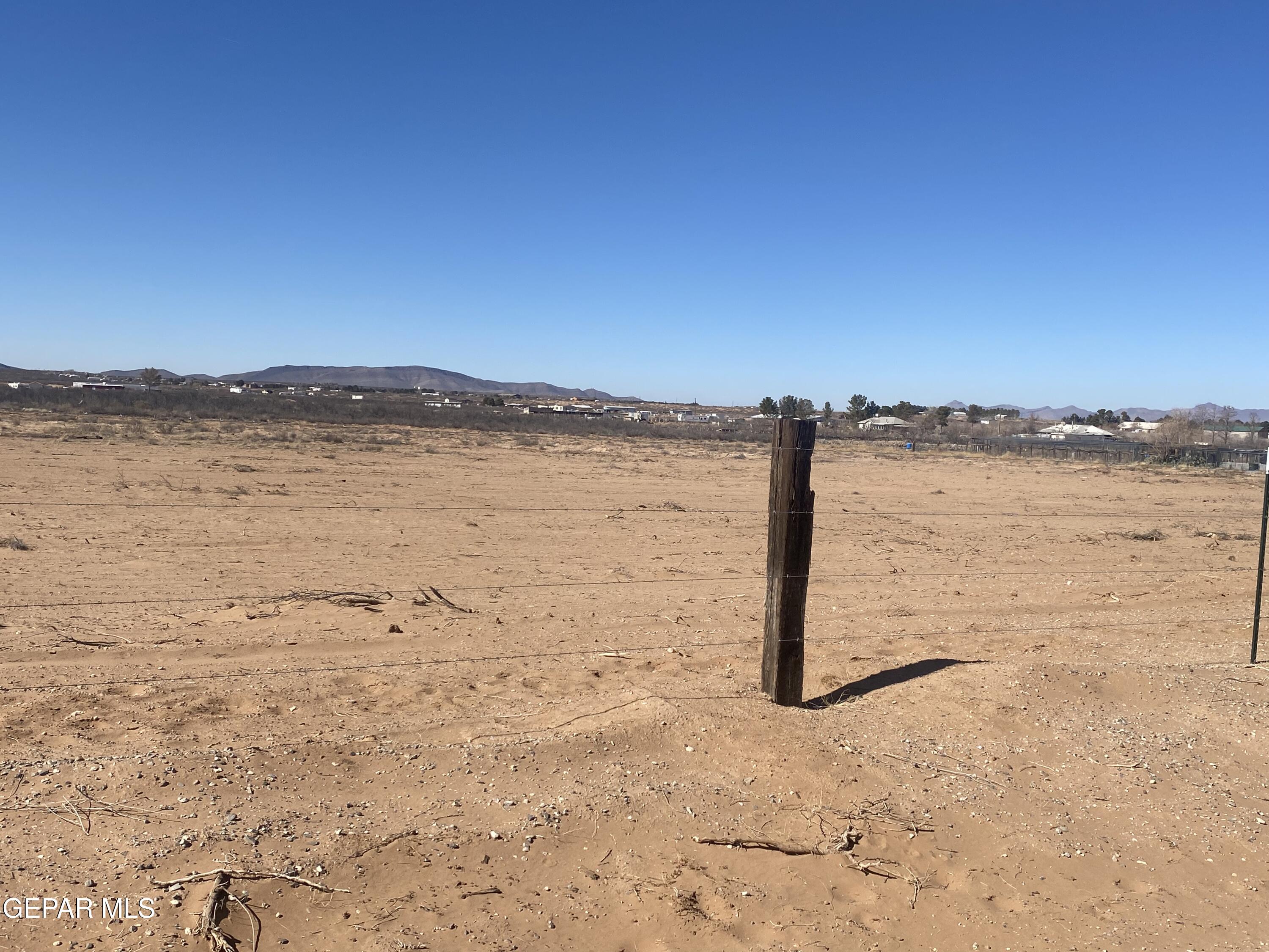 1001 Finley Street Chaparral, NM 88081 - Photo 3 of 16