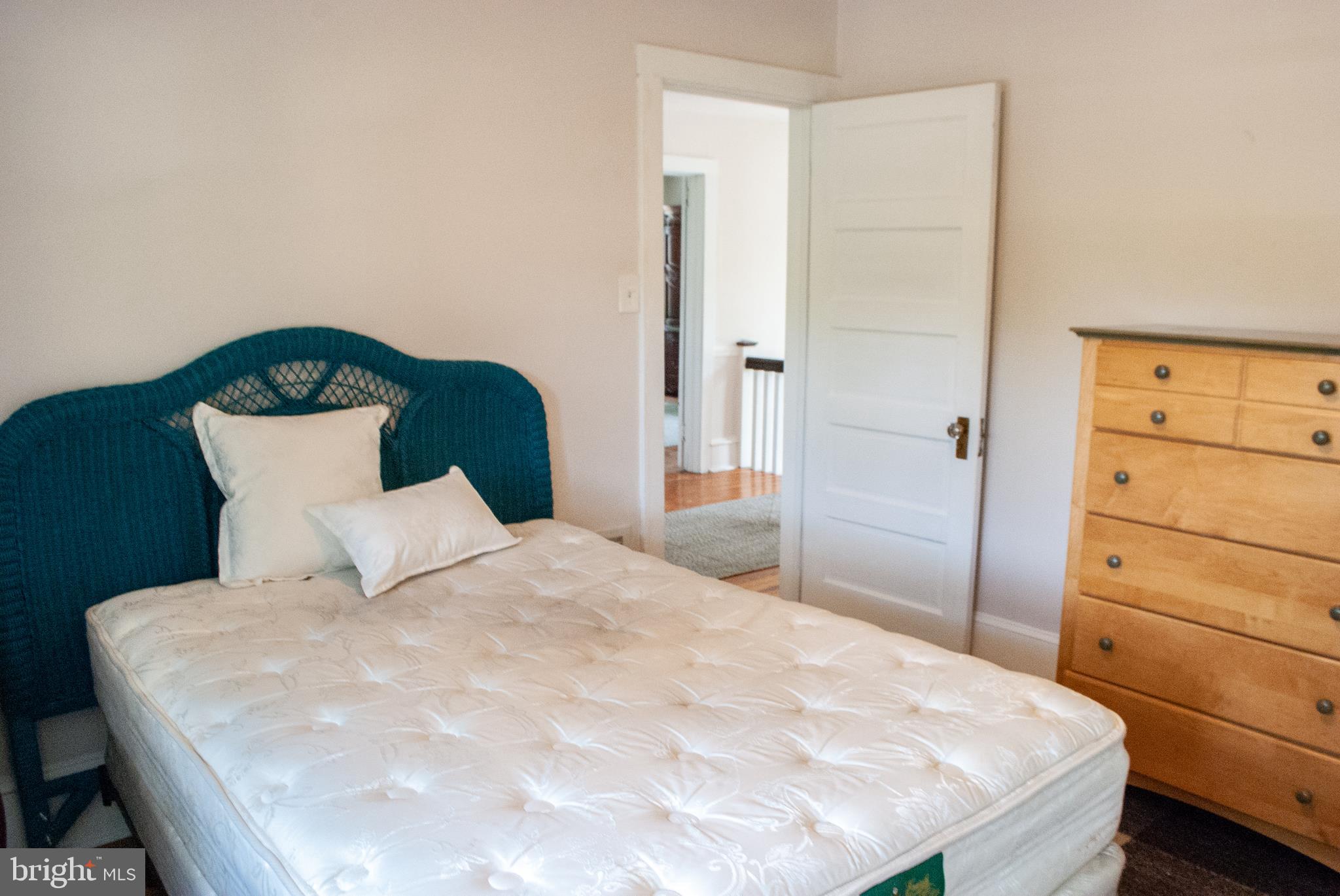 830 Bridgeboro Street Riverside, NJ 08075 - Photo 21 of 25 2 nd Bedroom