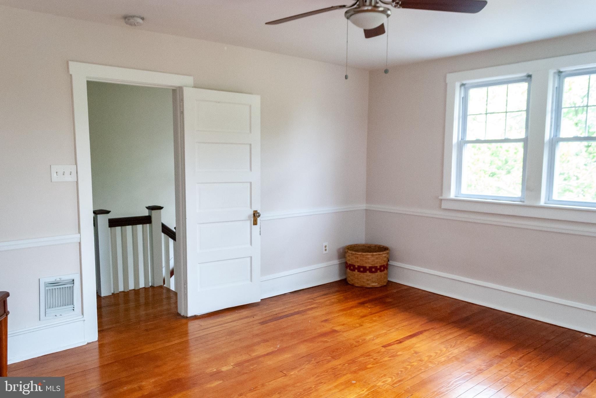 830 Bridgeboro Street Riverside, NJ 08075 - Photo 22 of 25 3rd Bedroom