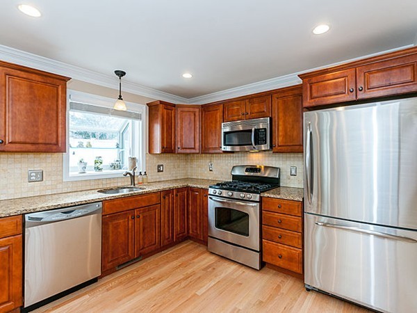 30 Florence Road Waltham, MA 02453 - Photo 8 of 28