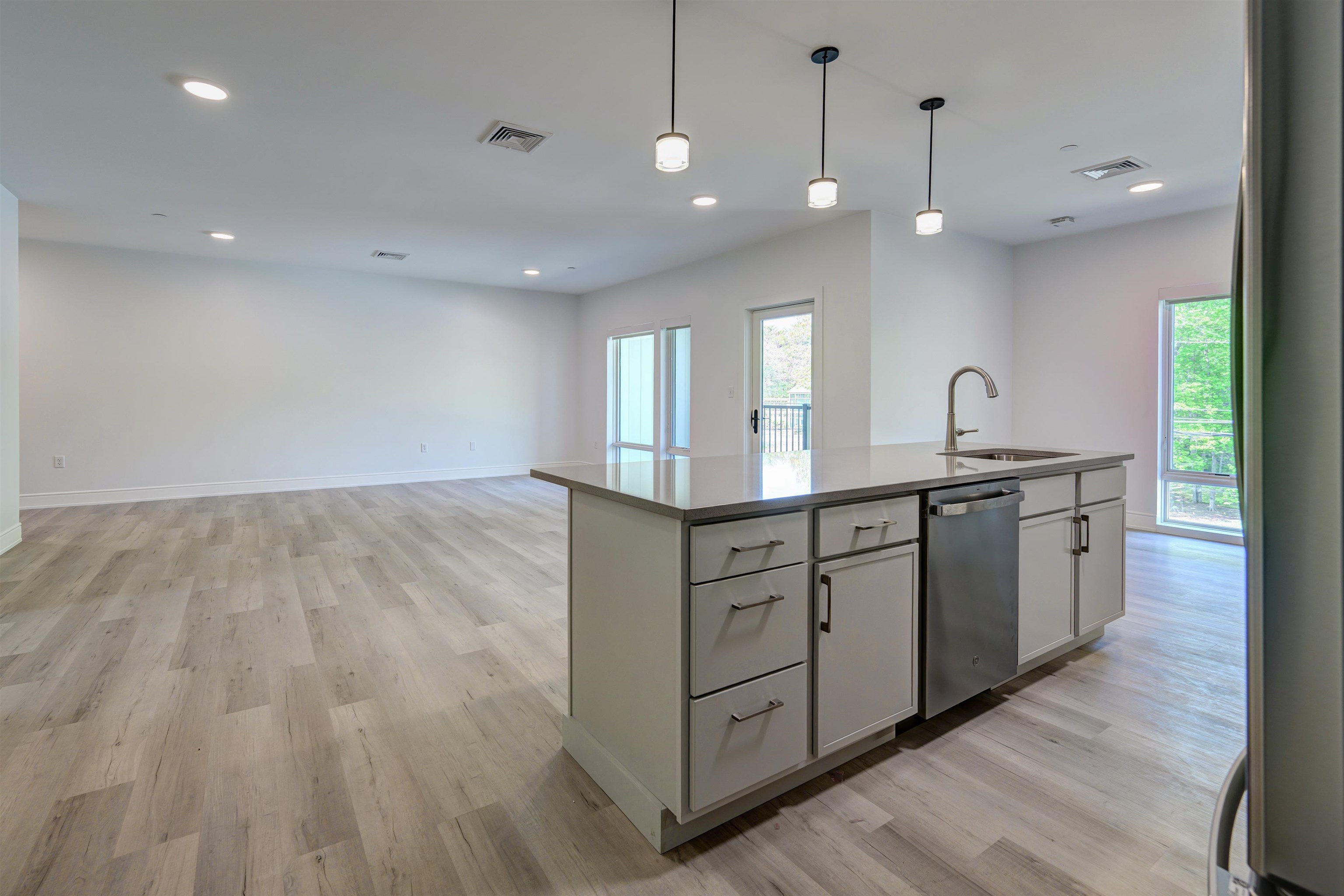 2059 Lafayette Road, Unit 202 Portsmouth, NH 03801 - Photo 12 of 31