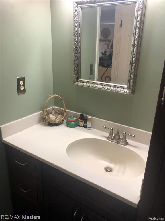 18370 Inkster Road Romulus, MI 48174 - Photo 15 of 39