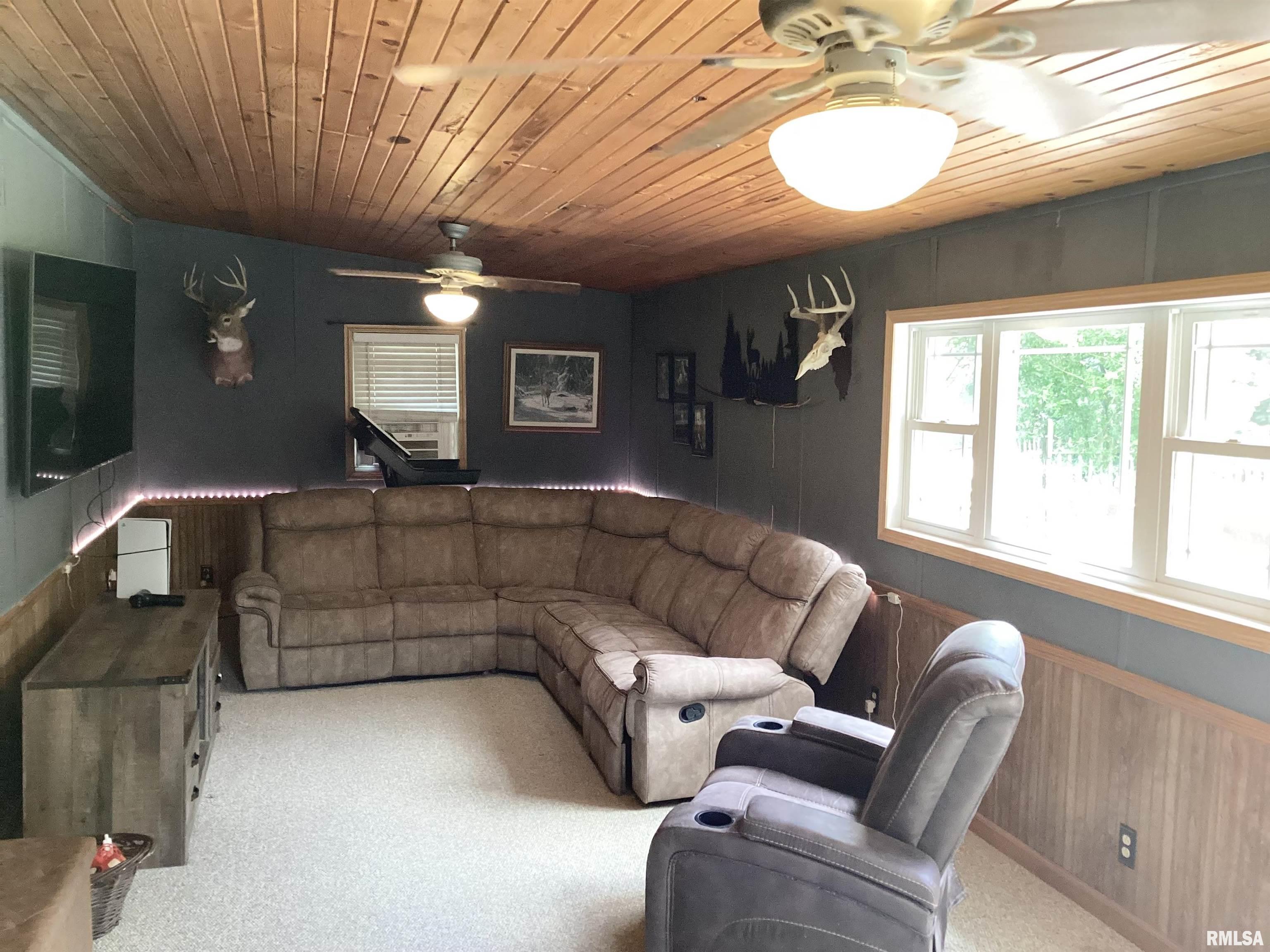 25382 Wolf Road Canton, IL 61520 - Photo 21 of 55