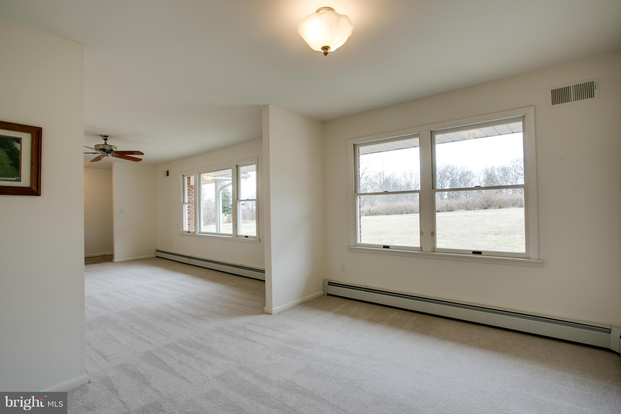14960 Frederick Road Woodbine, MD 21797 - Photo 21 of 30 Living Room/Dining Room