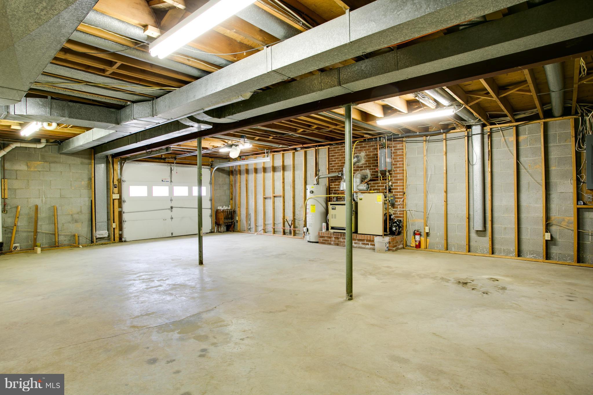 14960 Frederick Road Woodbine, MD 21797 - Photo 27 of 30 2 of 3 Garages