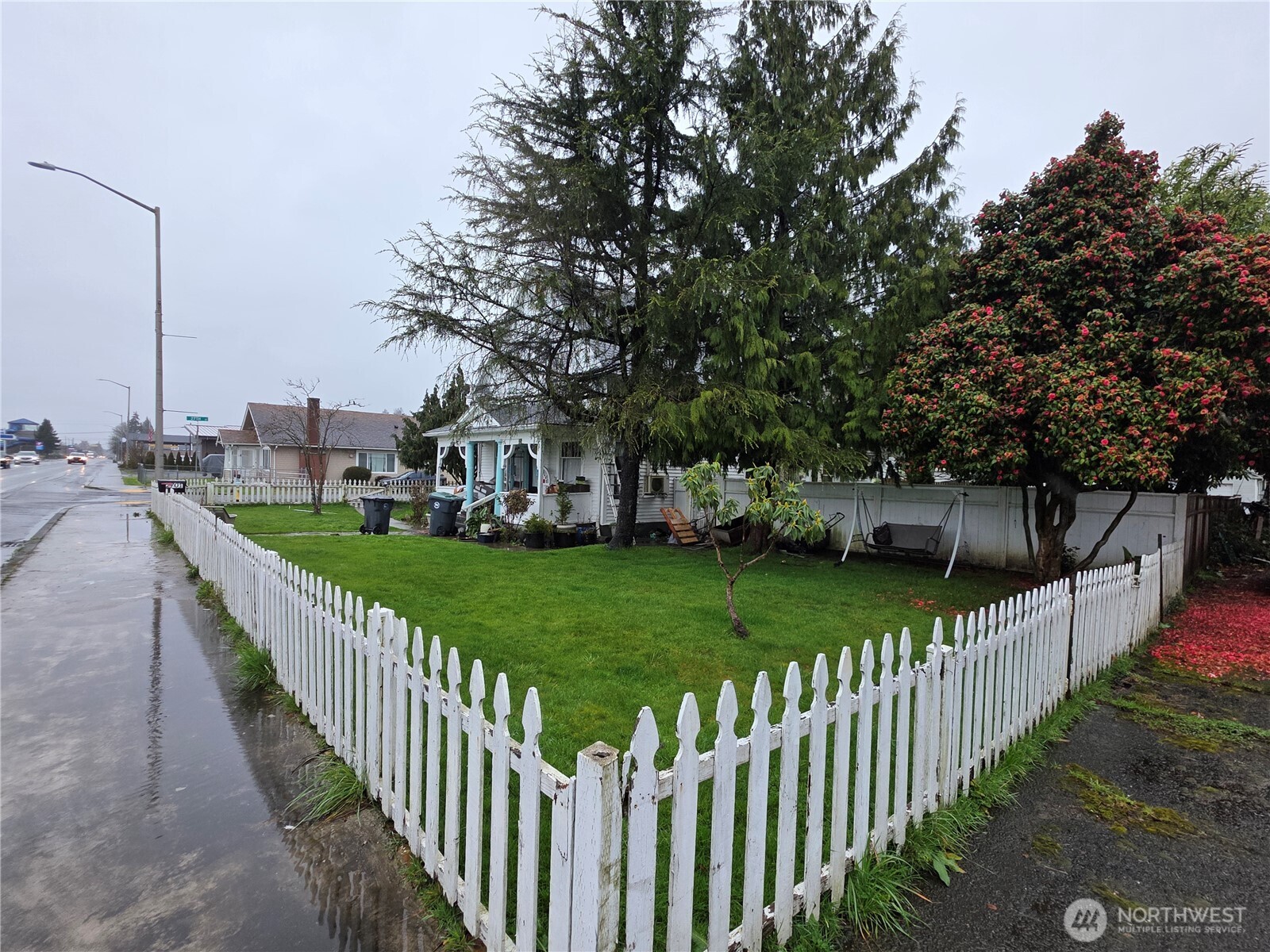 2701 Simpson Avenue Hoquiam, WA 98550 - Photo 3 of 5 a view of a park and trees