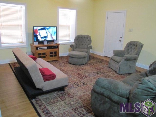 2027 F Brady Road Theriot, LA 70397 - Photo 6 of 12 Living Room
