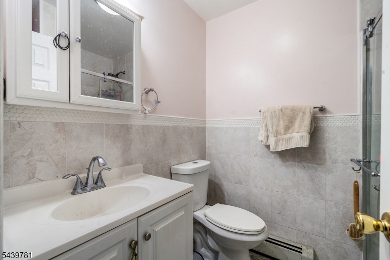 312 South Spring Street Elizabeth, NJ 07201 - Photo 9 of 24