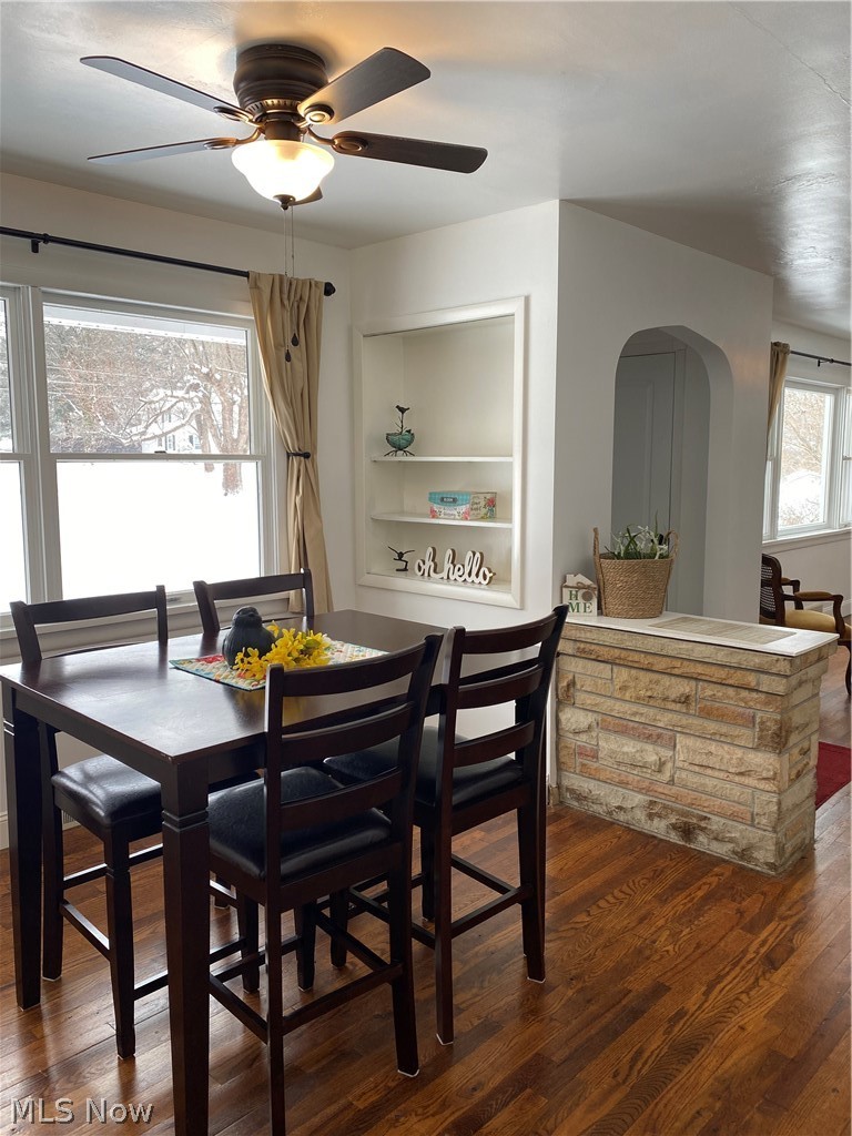 4115 South Ridge Road East Ashtabula, OH 44004 - Photo 10 of 35 Dining room 12 x 11 with hardwood flooring and ceiling fan.