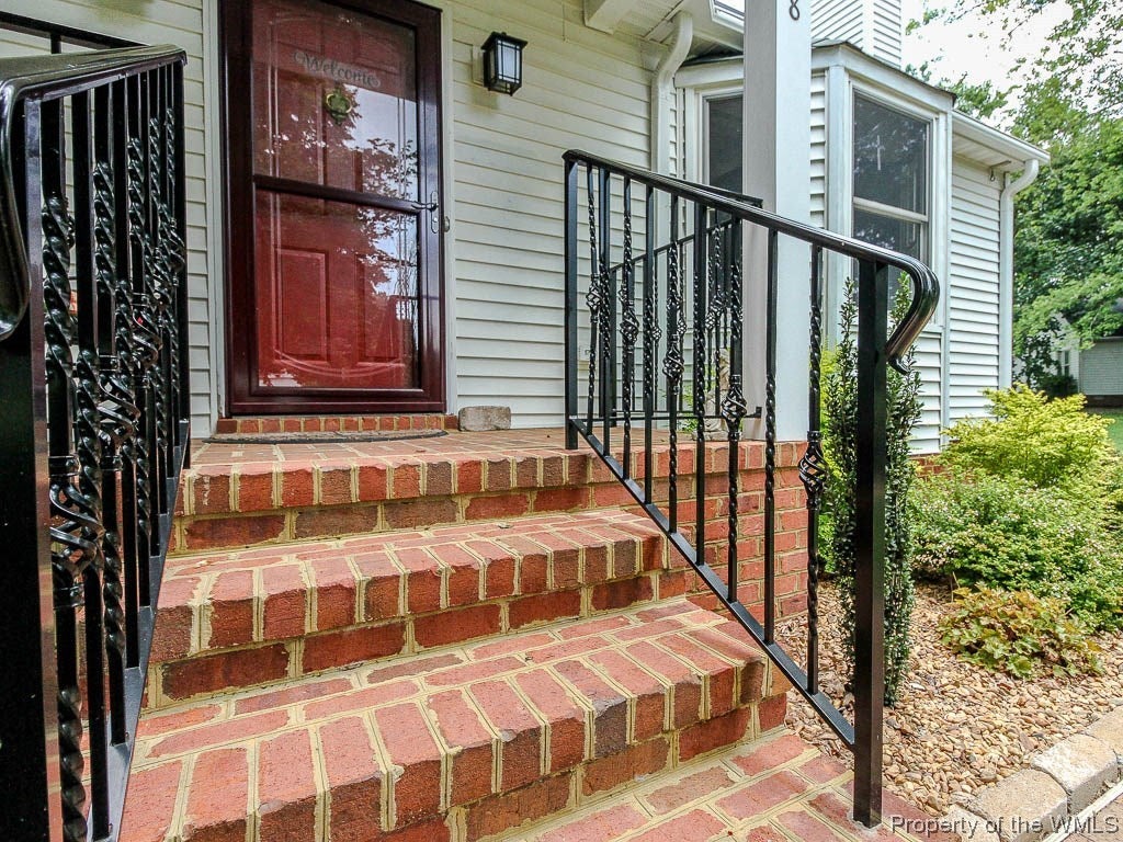 208 Plains View Road Williamsburg, VA 23188 - Photo 2 of 32 Gallery Image 2