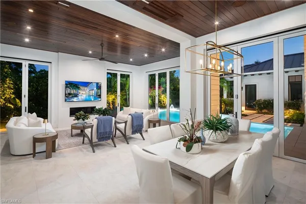 $11,750,000 | 774 South Golf Drive, Naples, FL 34102