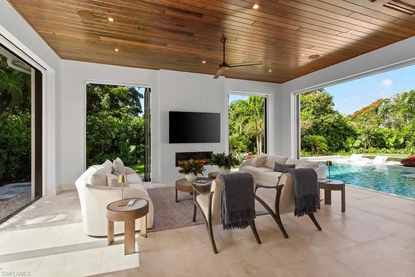 $11,750,000 | 774 South Golf Drive, Naples, FL 34102