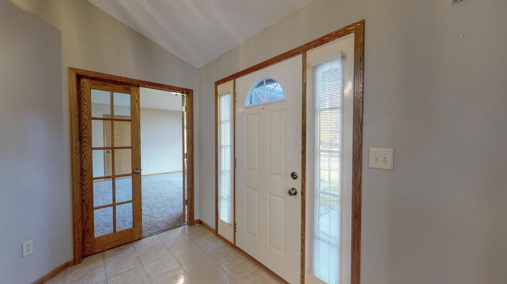1803 11th Street Southwest Rochester, MN 55902 - Photo 3 of 36