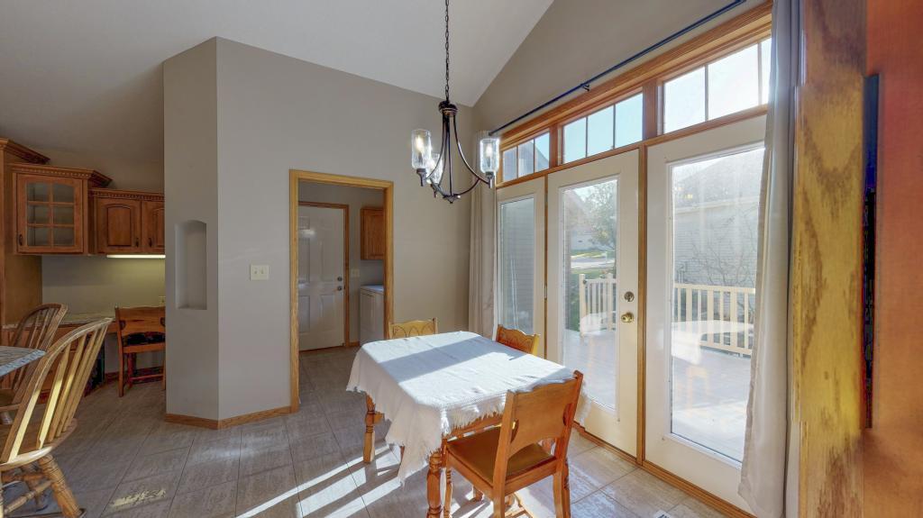 1803 11th Street Southwest Rochester, MN 55902 - Photo 10 of 36