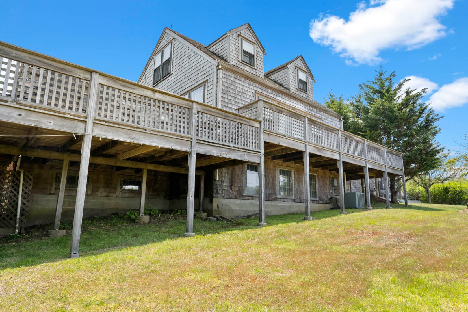 56 Washington Avenue Nantucket, MA 02554 - Photo 3 of 47 Gallery Image 3