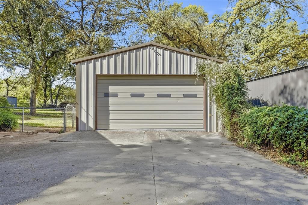 1508 Red Oak Circle Azle, TX 76020 - Photo 25 of 27