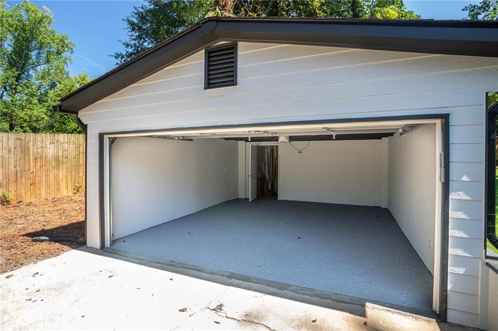 610 Glenforest Road Atlanta, GA 30328 - Photo 43 of 44 a backyard of a house