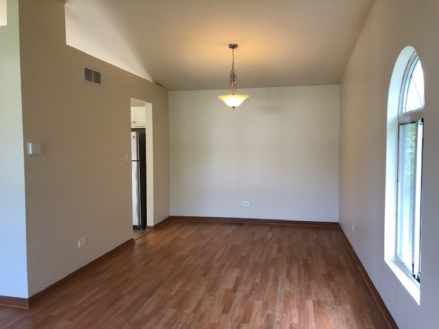 4149 Charleston Road Matteson, IL 60443 - Photo 7 of 28