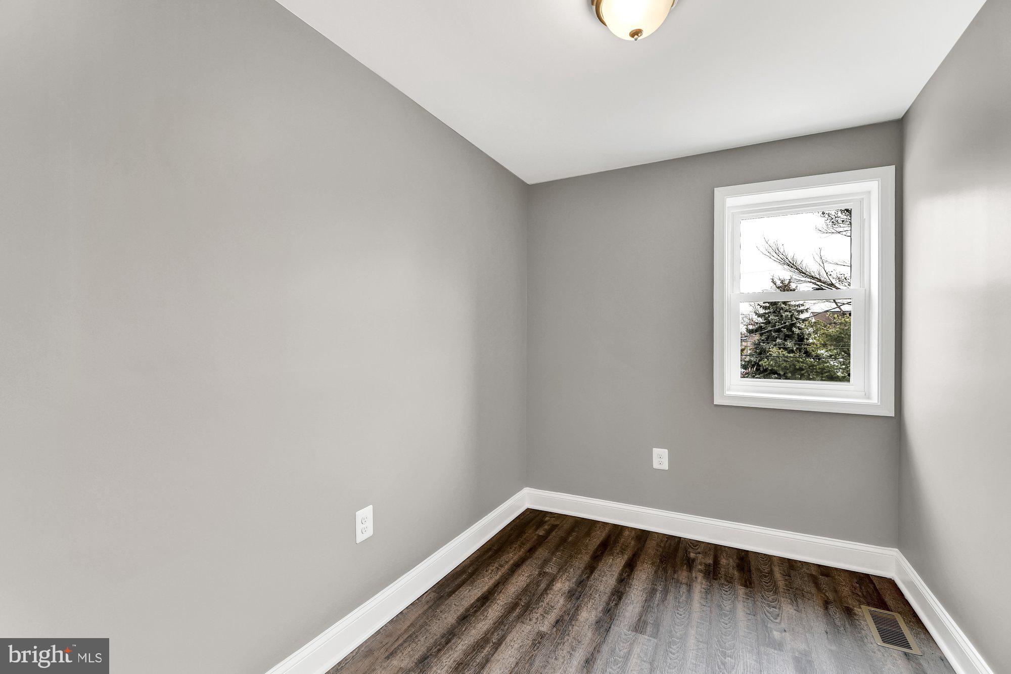 170 West Meadow Road Baltimore, MD 21225 - Photo 13 of 27
